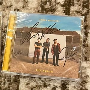 Signed Jonas brothers the album